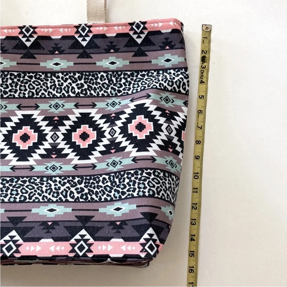 Jumbo Boho Aztec Print Beach Tote - Picture 8 of 11